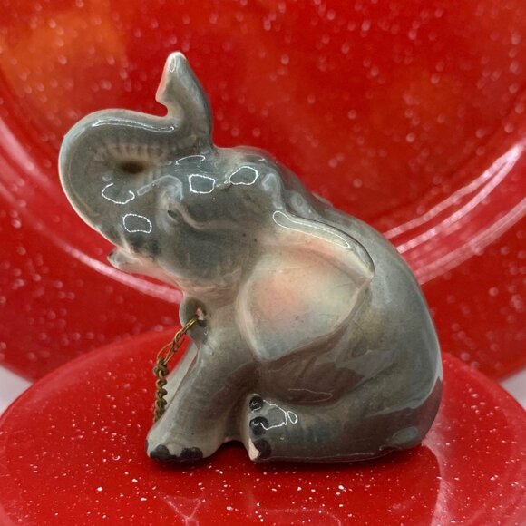 Adorable ELEPHANT Figurine Missing Her Baby Vintage - Picture 3 of 8